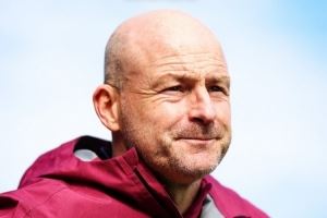 官方：英足总与英格兰U21主帅卡斯利续约至2027年U21欧洲杯结束