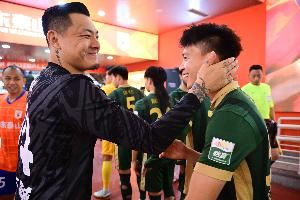 国足首发俱乐部分布：国安4人最多，泰山3人，海港两将搭档中卫