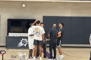力挺💪邓恩&伊戈达罗&罗伊斯-奥尼尔等球员 参加新帅发布会
