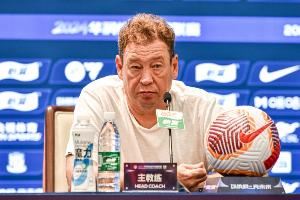 斯卢茨基：阿马杜、朱辰杰都有机会出场 去年战平新鹏城已是过去